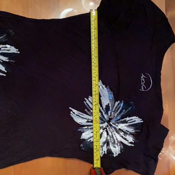 Beautiful INC sequined black top worn 1X - Picture 11 of 12